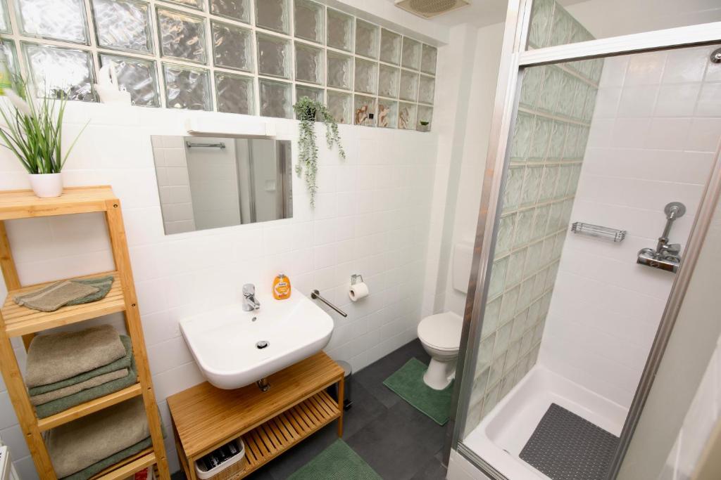 Moderne Ferienwohnung mit Balkon - Bild 3