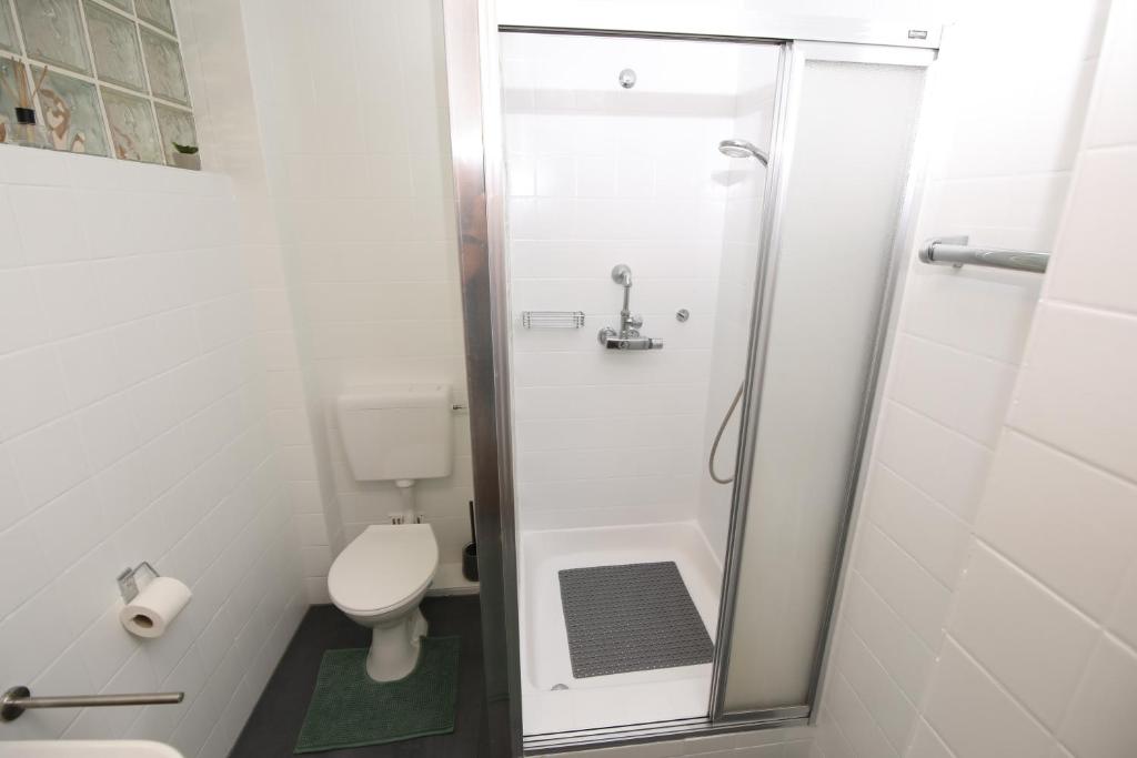 Moderne Ferienwohnung mit Balkon - Bild 4